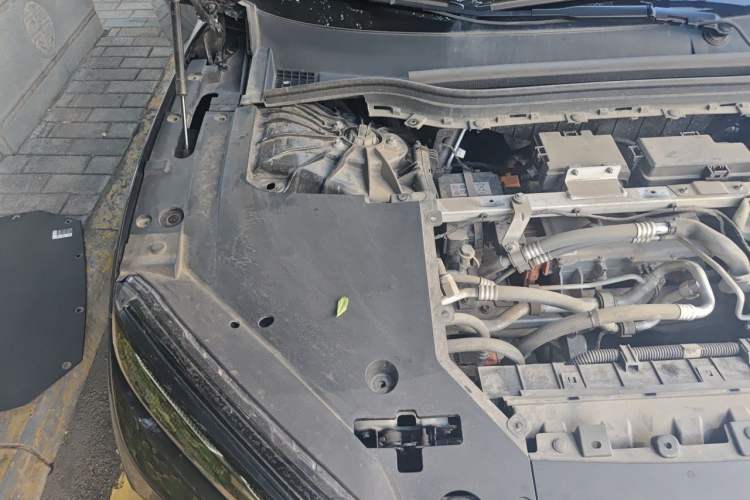 Used Nio ET5 2022 75 kWh Engine Bay Right