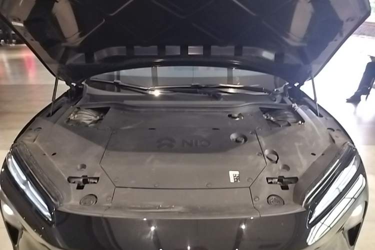 Used Nio ET5 2022 75 kWh Engine Bay