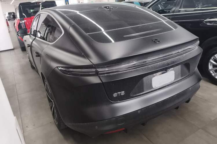 Used Nio ET5 2022 75 kWh Exterior 2