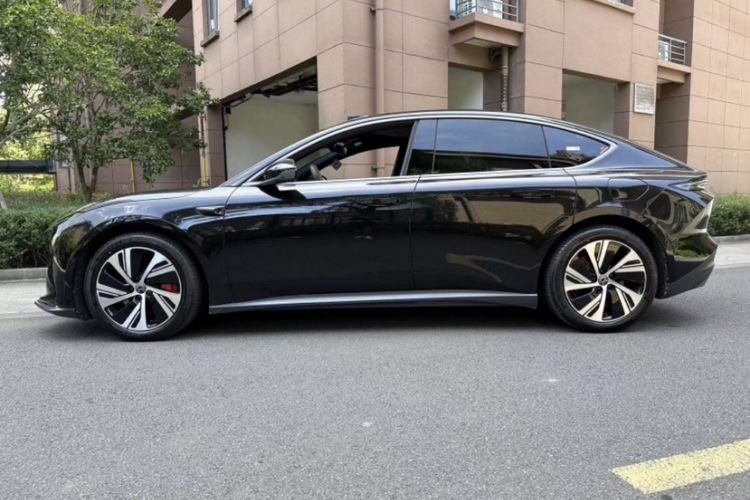 Used Nio ET5 2022 75 kWh Exterior 3
