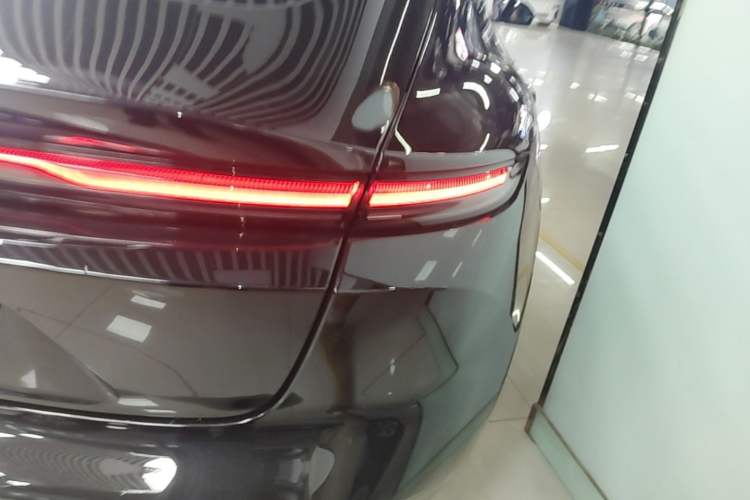 Used Nio ET5 2022 75 kWh Exterior 3
