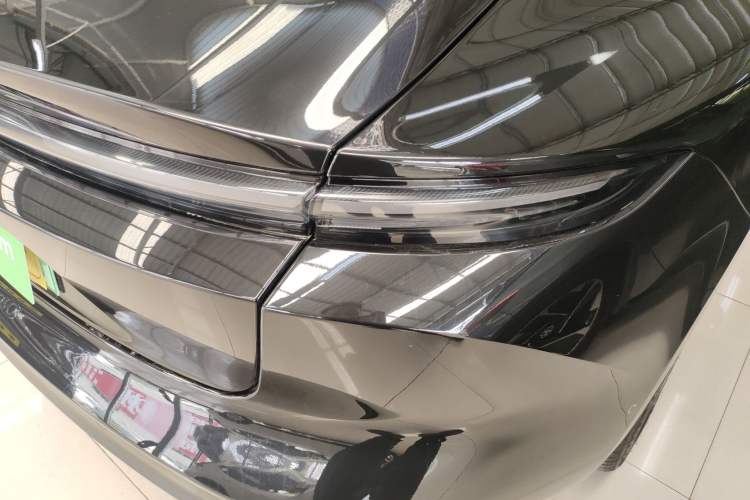 Used Nio ET5 2022 75 kWh Exterior 3