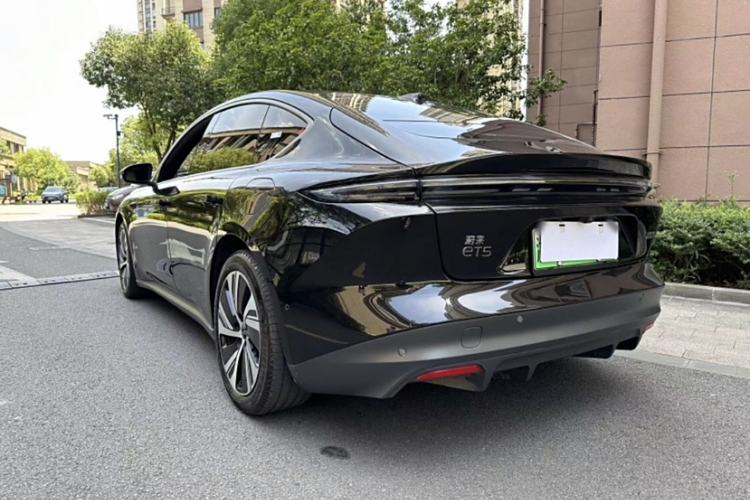 Used Nio ET5 2022 75 kWh Exterior 4