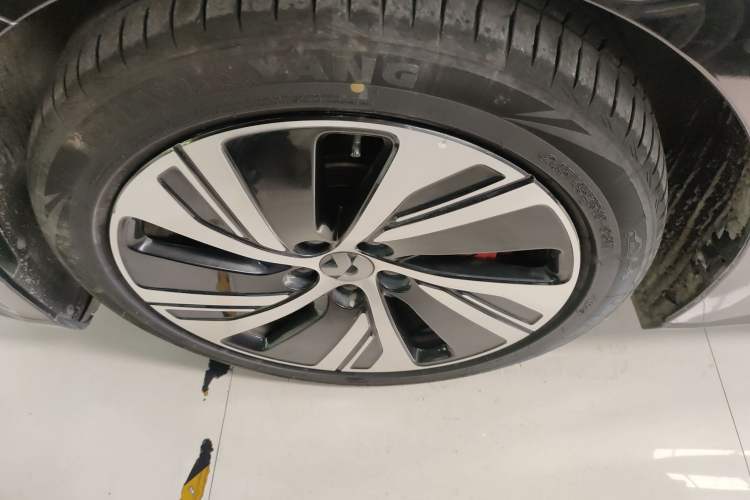 Used Nio ET5 2022 75 kWh Exterior 4