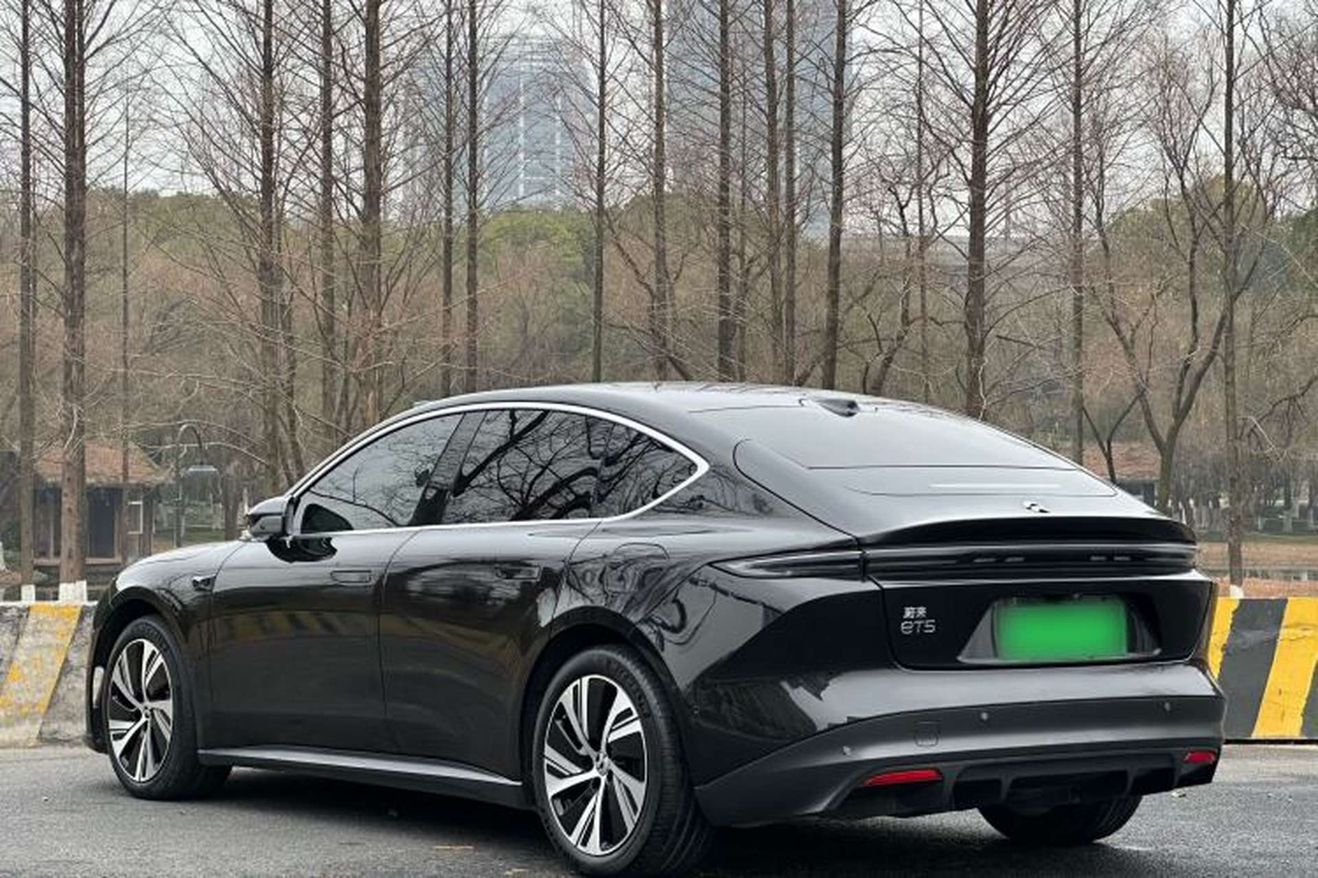 Used Nio ET5 2022 75 kWh Exterior 6