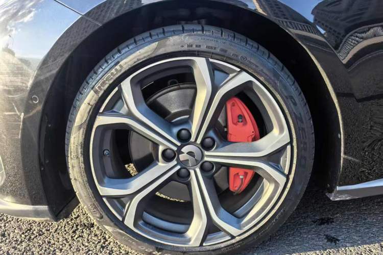 Used Nio ET5 2022 75 kWh Exterior 7