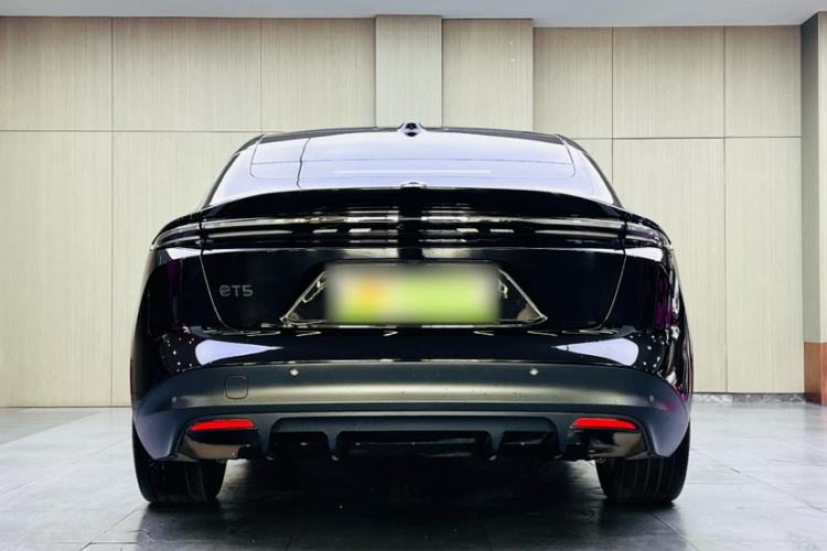 Used Nio ET5 2022 75 kWh Exterior 8