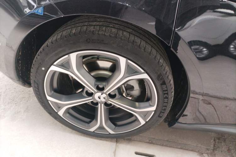 Used Nio ET5 2022 75 kWh Exterior 8