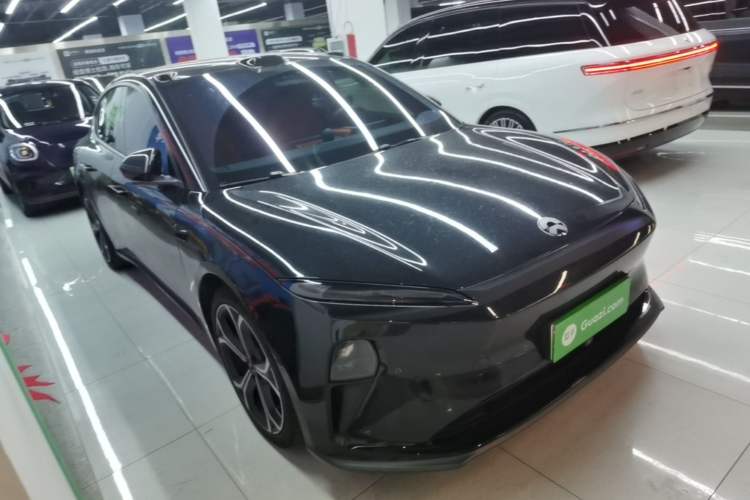 Used Nio ET5 2022 75 kWh Front Right 45 Deg