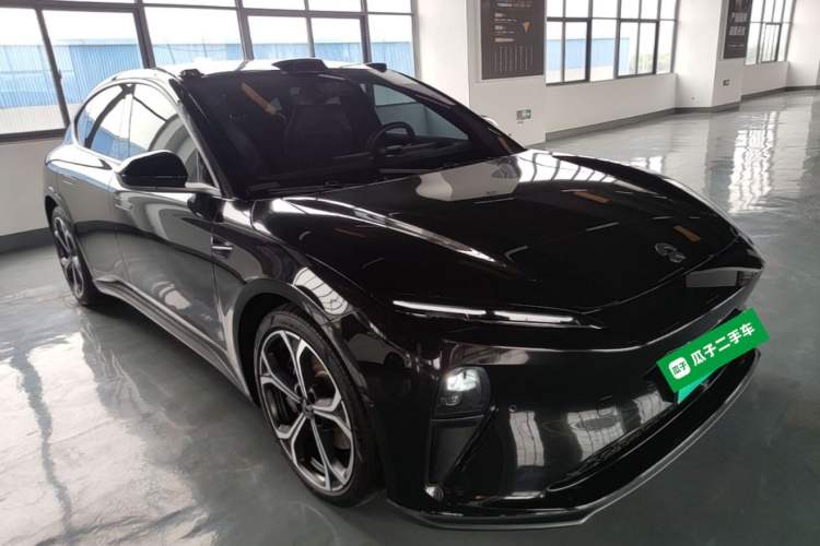 Used Nio ET5 2022 75 kWh Front Right 45 Deg