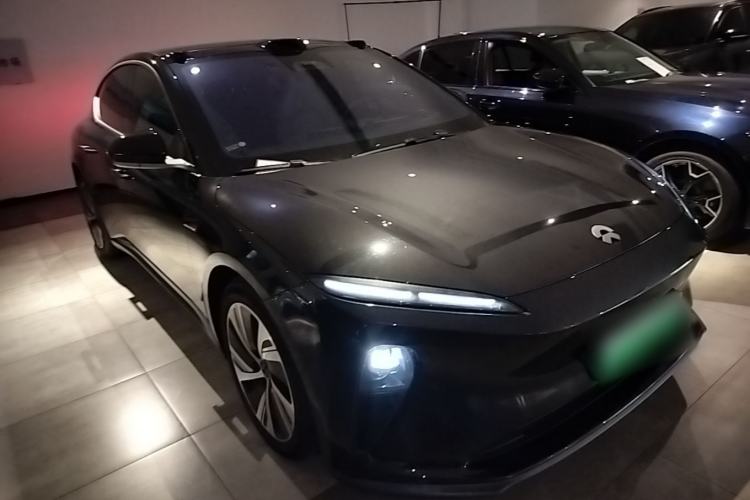Used Nio ET5 2022 75 kWh Front Right 45 Deg