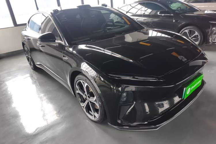 Used Nio ET5 2022 75 kWh Front Right 45 Deg