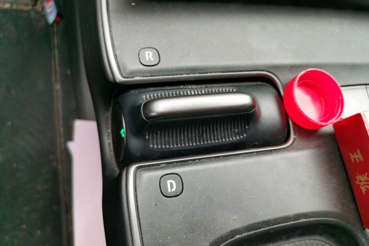 Used Nio ET5 2022 75 kWh Gear Lever