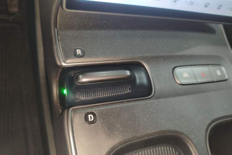 Used Nio ET5 2022 75 kWh Gear Lever