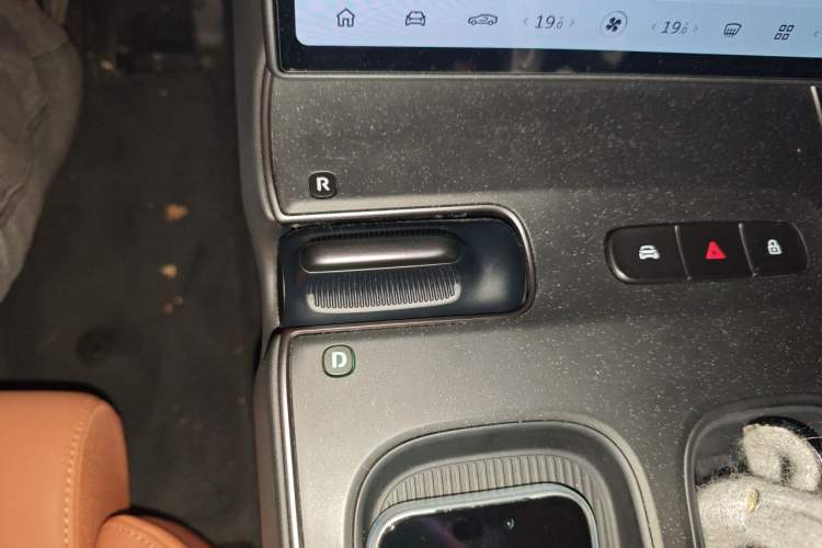 Used Nio ET5 2022 75 kWh Gear Lever
