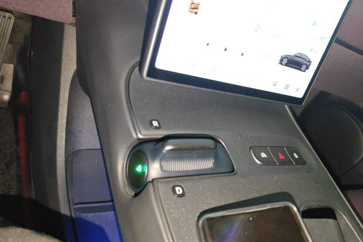 Used Nio ET5 2022 75 kWh Gear Lever