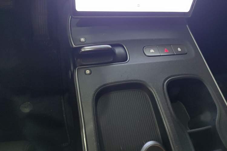 Used Nio ET5 2022 75 kWh Gear Lever
