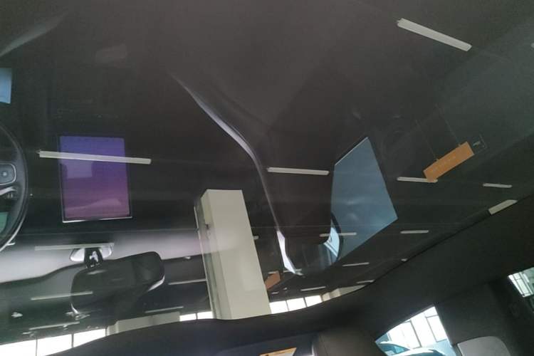 Used Nio ET5 2022 75 kWh Headliner