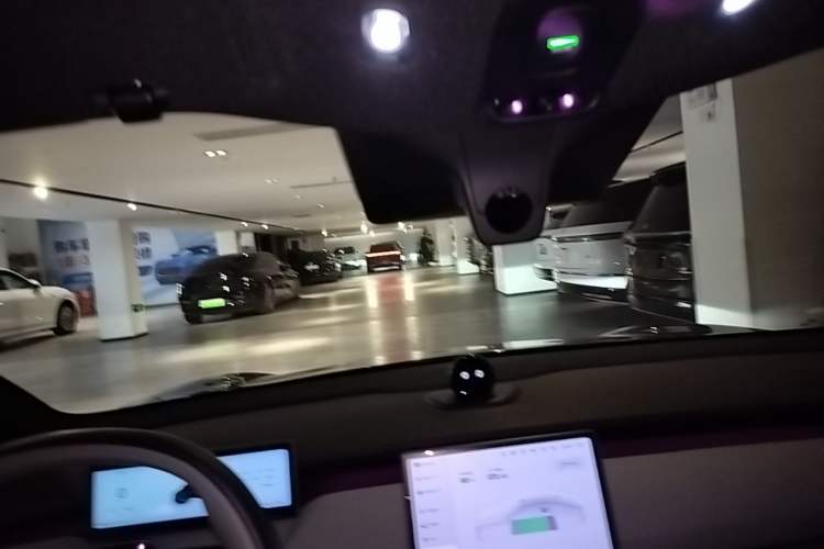 Used Nio ET5 2022 75 kWh Headliner