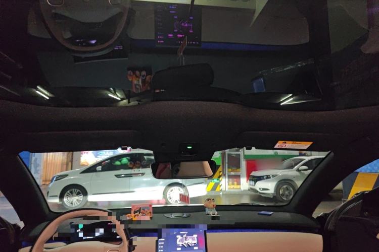 Used Nio ET5 2022 75 kWh Headliner