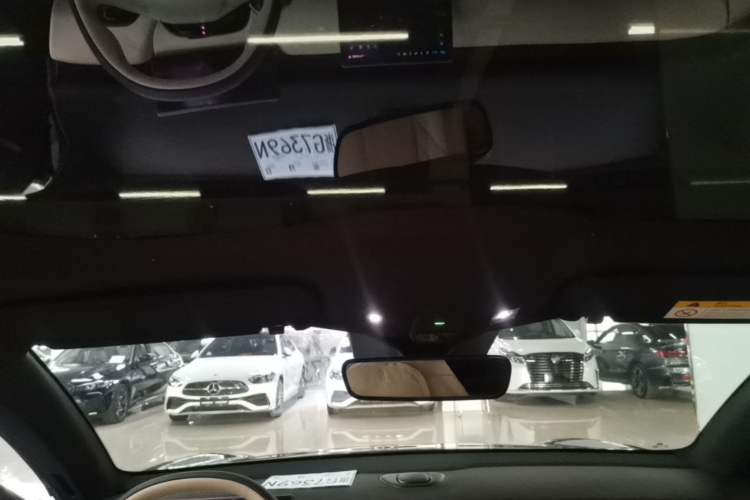 Used Nio ET5 2022 75 kWh Headliner