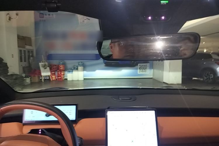 Used Nio ET5 2022 75 kWh Headliner