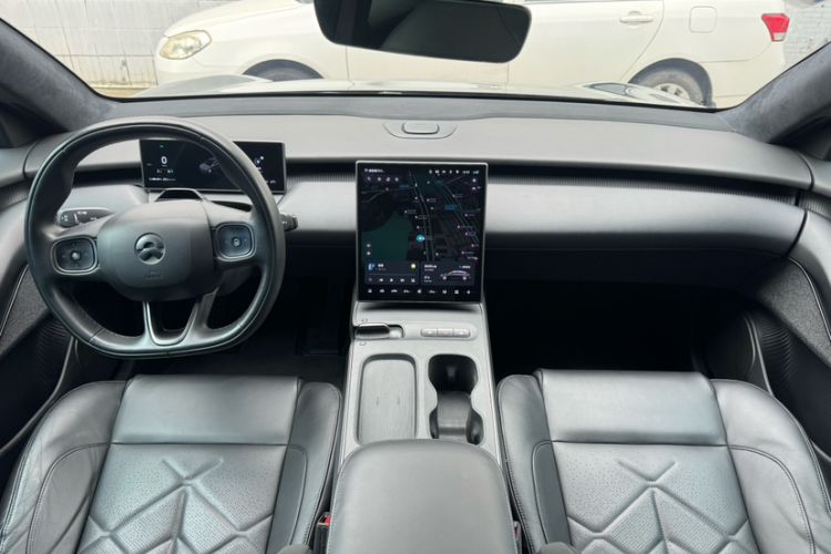 Used Nio ET5 2022 100 kWh Interior 2