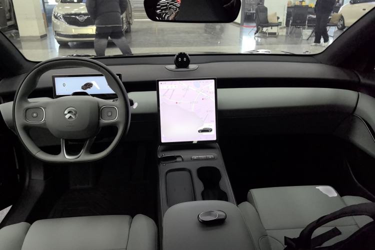 Used Nio ET5 2022 75 kWh Interior 2