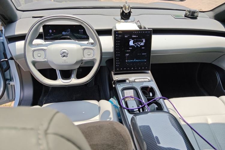 Used Nio ET5 2022 75 kWh Interior 2