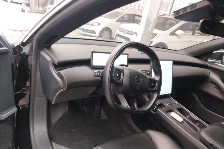 Used Nio ET5 2022 75 kWh Interior 2