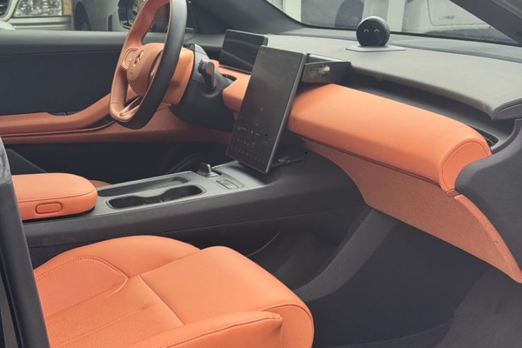 Used Nio ET5 2022 75 kWh Interior 2