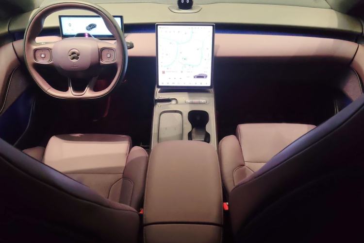 Used Nio ET5 2022 75 kWh Interior 2
