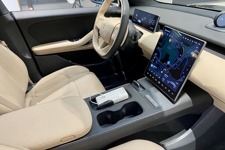 Used Nio ET5 2022 75 kWh Interior 3