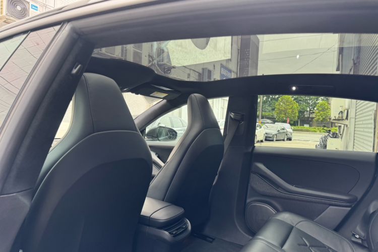Used Nio ET5 2022 100 kWh Interior 3