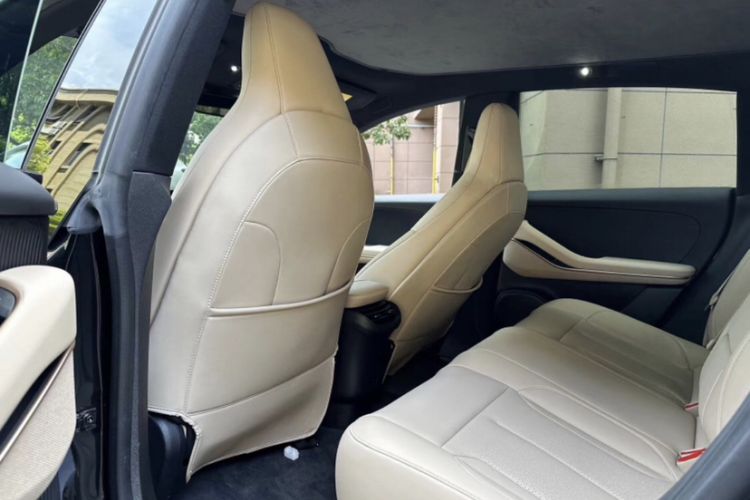 Used Nio ET5 2022 75 kWh Interior 4