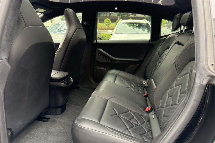 Used Nio ET5 2022 100 kWh Interior 4