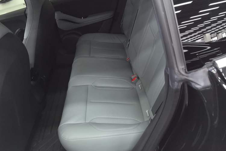 Used Nio ET5 2022 75 kWh Interior 4
