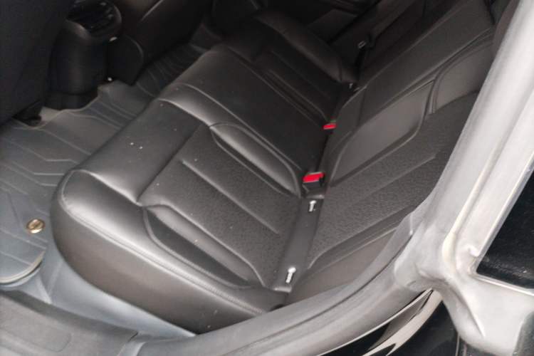 Used Nio ET5 2022 75 kWh Interior 4