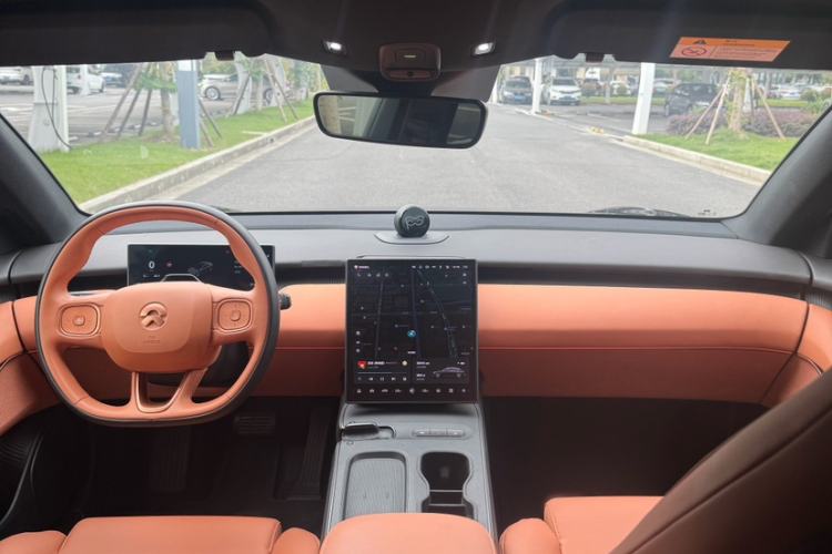 Used Nio ET5 2022 75 kWh Interior 4