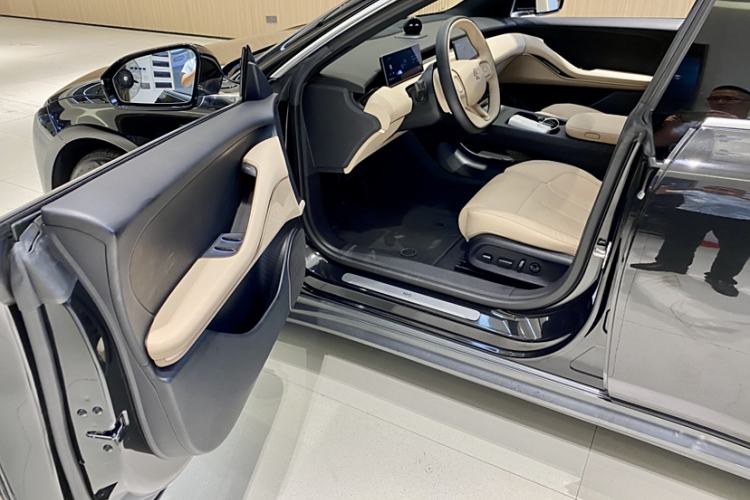Used Nio ET5 2022 75 kWh Interior 5