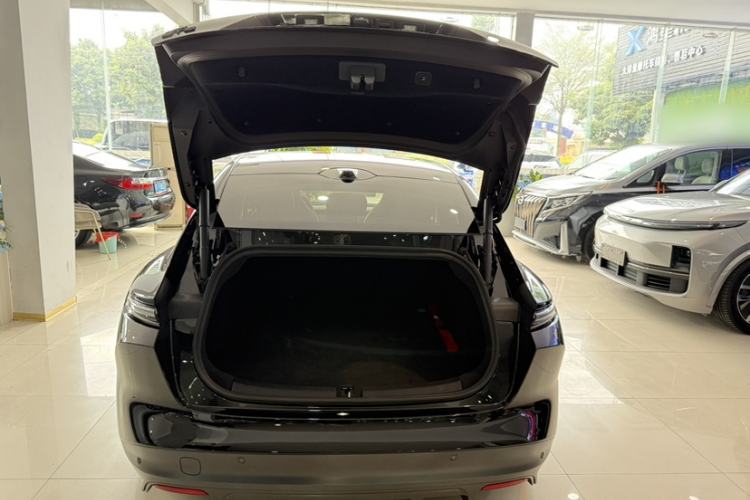 Used Nio ET5 2022 100 kWh Interior 6