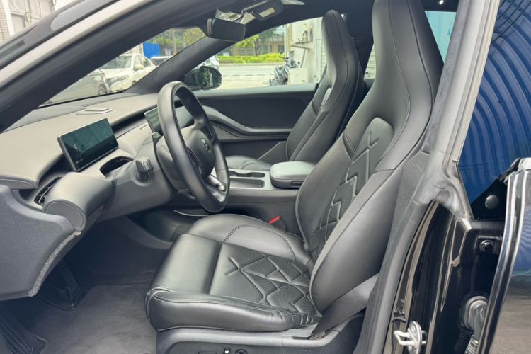 Used Nio ET5 2022 100 kWh Interior 9