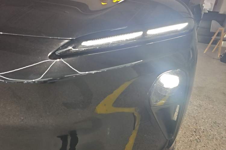 Used Nio ET5 2022 75 kWh Left Front Headlight