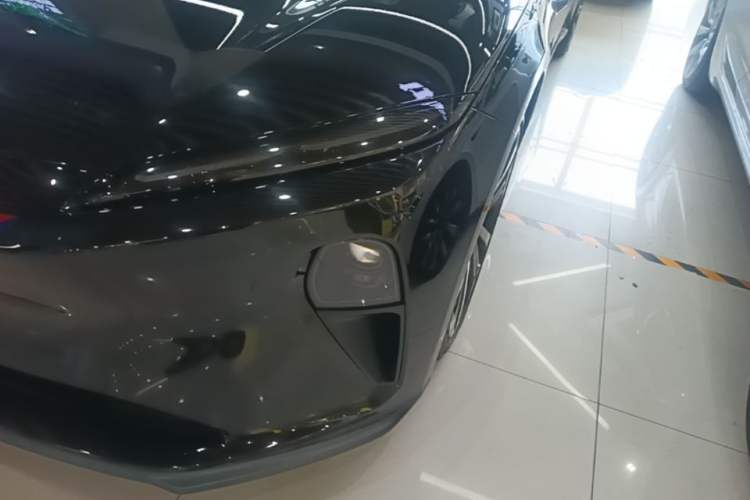 Used Nio ET5 2022 75 kWh Left Front Headlight