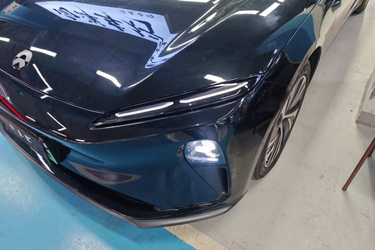 Used Nio ET5 2022 75 kWh Left Front Headlight