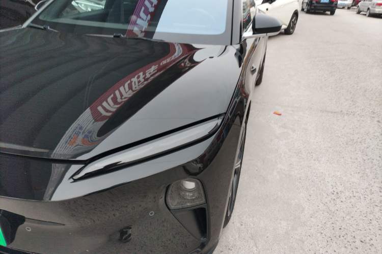 Used Nio ET5 2022 75 kWh Left Front Headlight