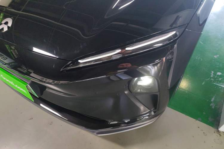 Used Nio ET5 2022 75 kWh Left Front Headlight