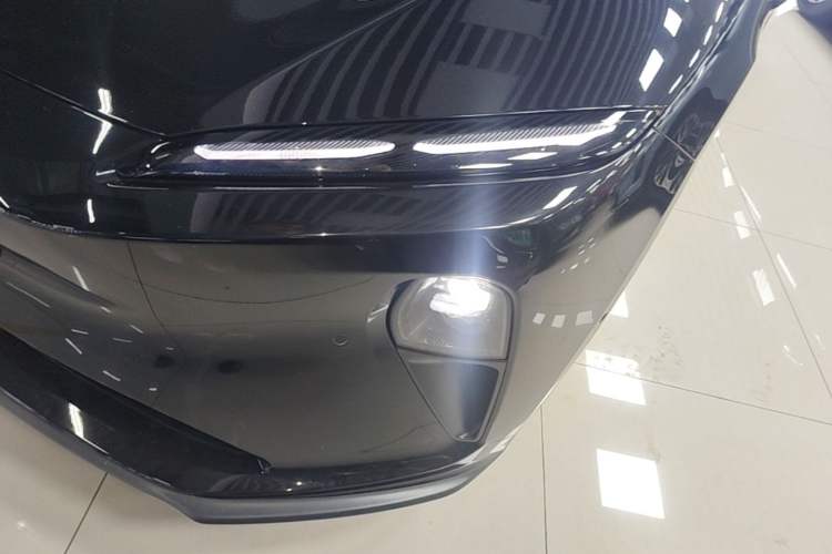 Used Nio ET5 2022 75 kWh Left Front Headlight