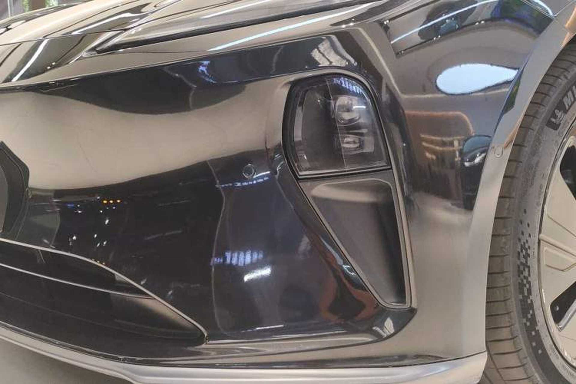 Used Nio ET5 2022 75 kWh Left Front Headlight