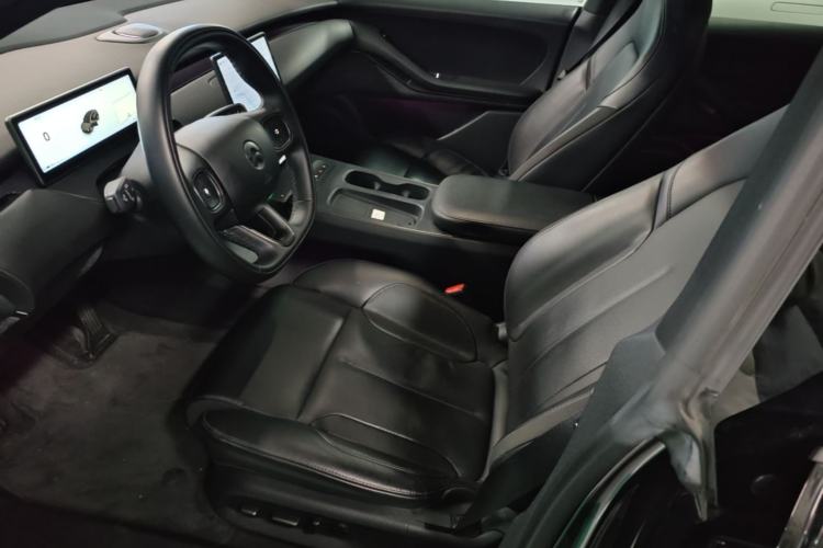 Used Nio ET5 2022 75 kWh Left Front Seat
